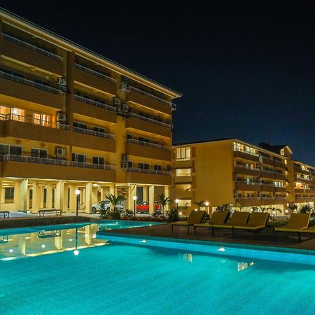 Alaya Stays 1 Bhk With Balcony & Pool - Veera Marina 칸돌림 외부 사진