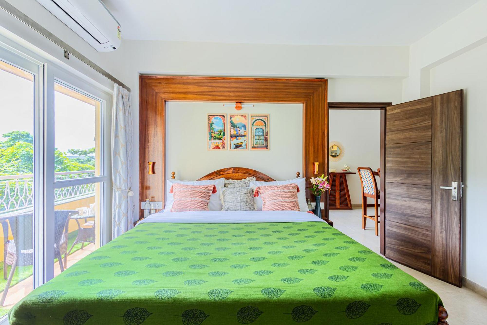 Alaya Stays 1 Bhk With Balcony & Pool - Veera Marina 칸돌림 외부 사진