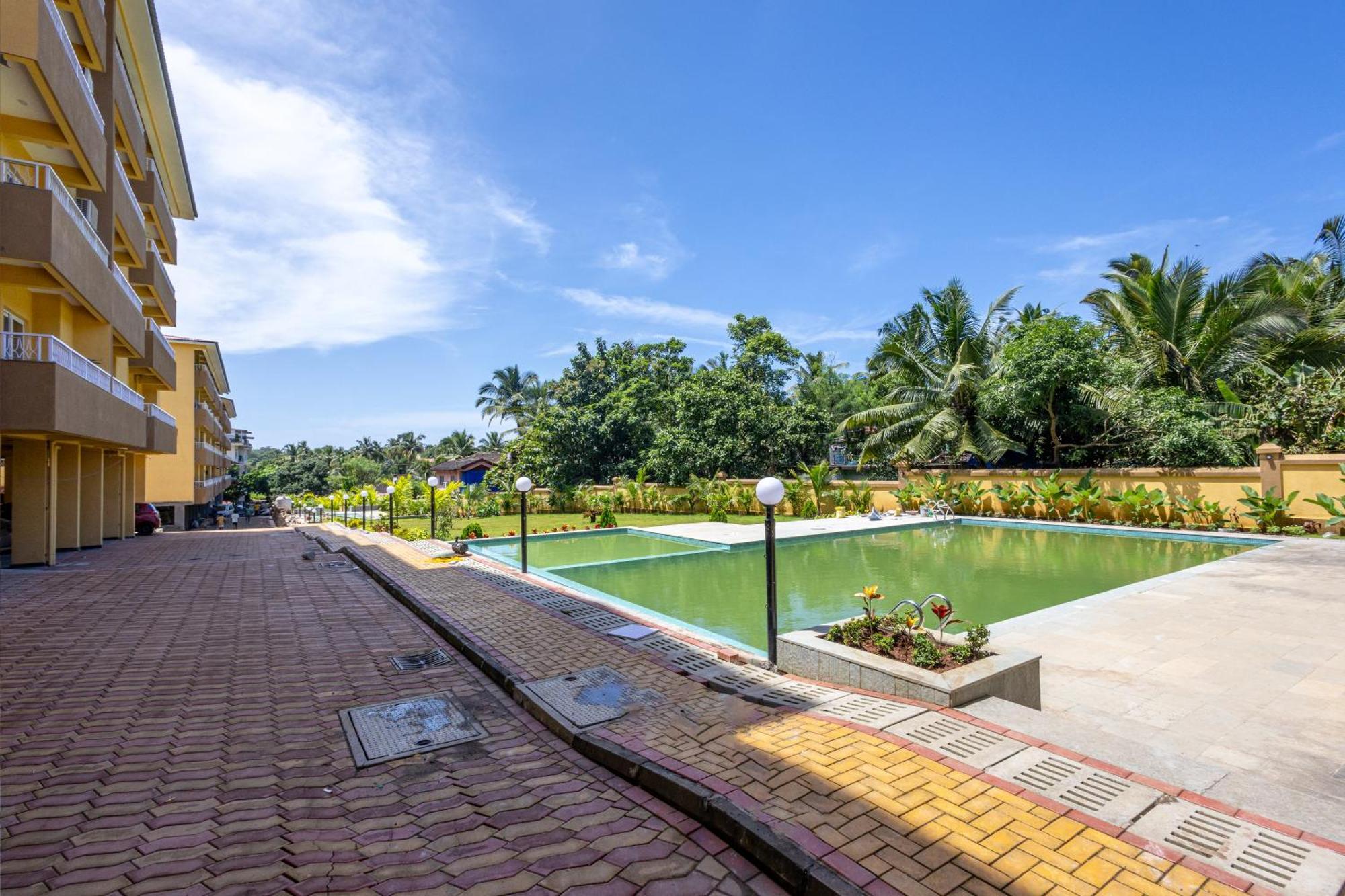 Alaya Stays 1 Bhk With Balcony & Pool - Veera Marina 칸돌림 외부 사진