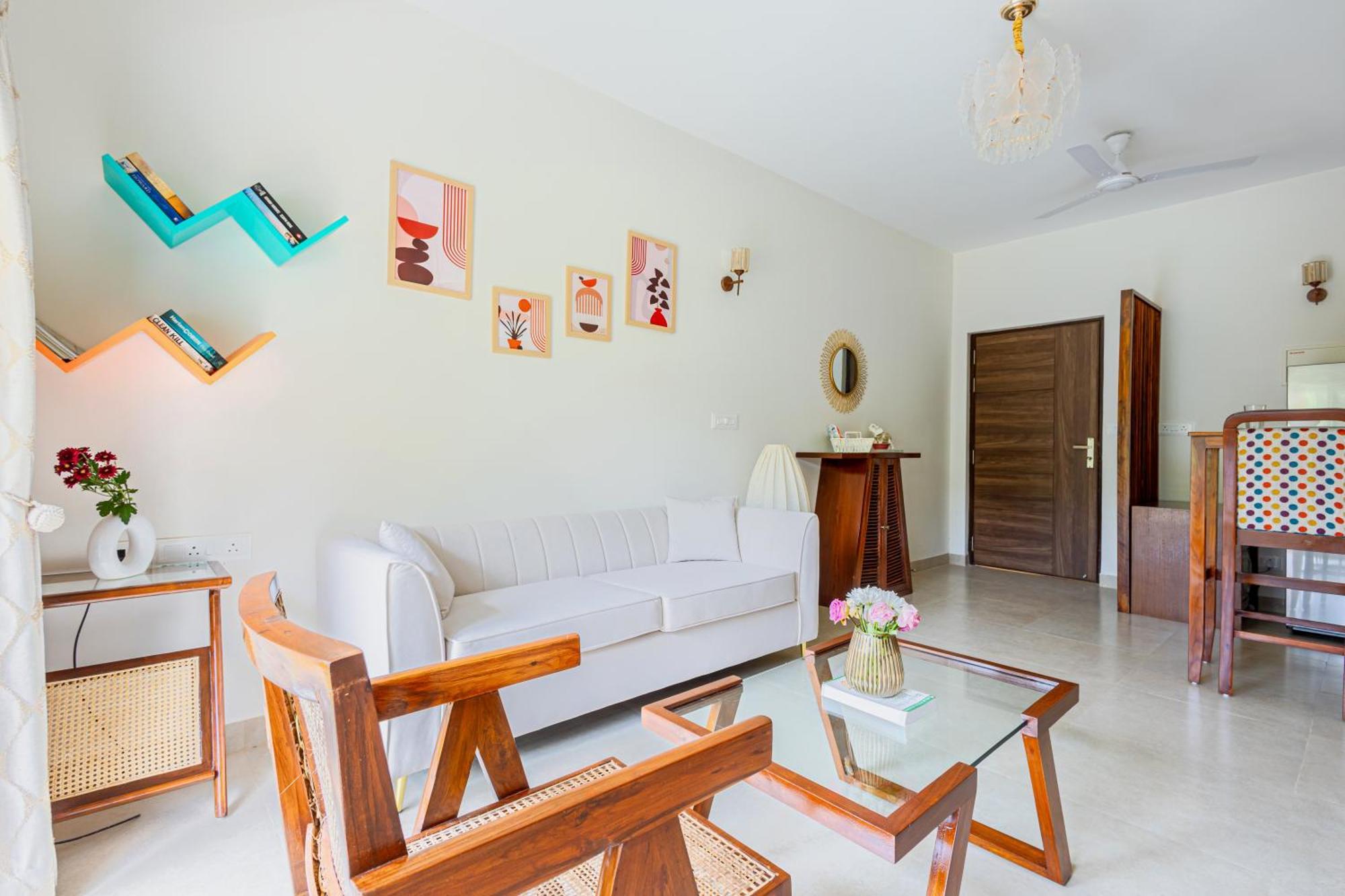 Alaya Stays 1 Bhk With Balcony & Pool - Veera Marina 칸돌림 외부 사진