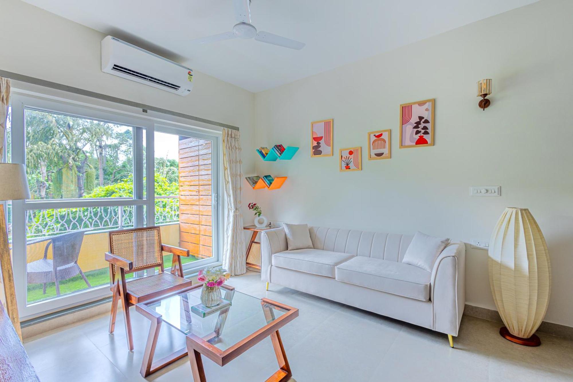 Alaya Stays 1 Bhk With Balcony & Pool - Veera Marina 칸돌림 외부 사진