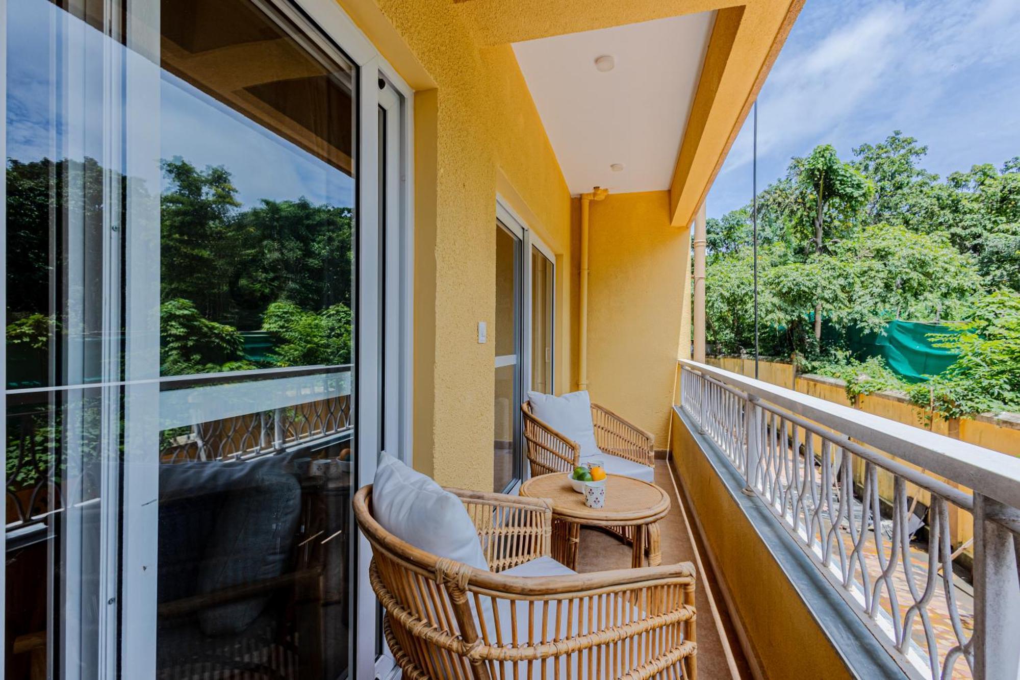 Alaya Stays 1 Bhk With Balcony & Pool - Veera Marina 칸돌림 외부 사진