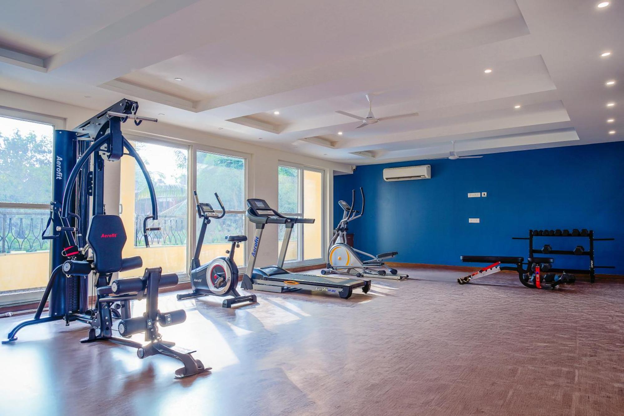 Alaya Stays 1 Bhk With Balcony & Pool - Veera Marina 칸돌림 외부 사진