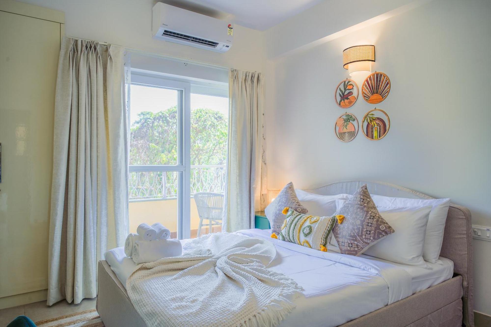 Alaya Stays 1 Bhk With Balcony & Pool - Veera Marina 칸돌림 외부 사진