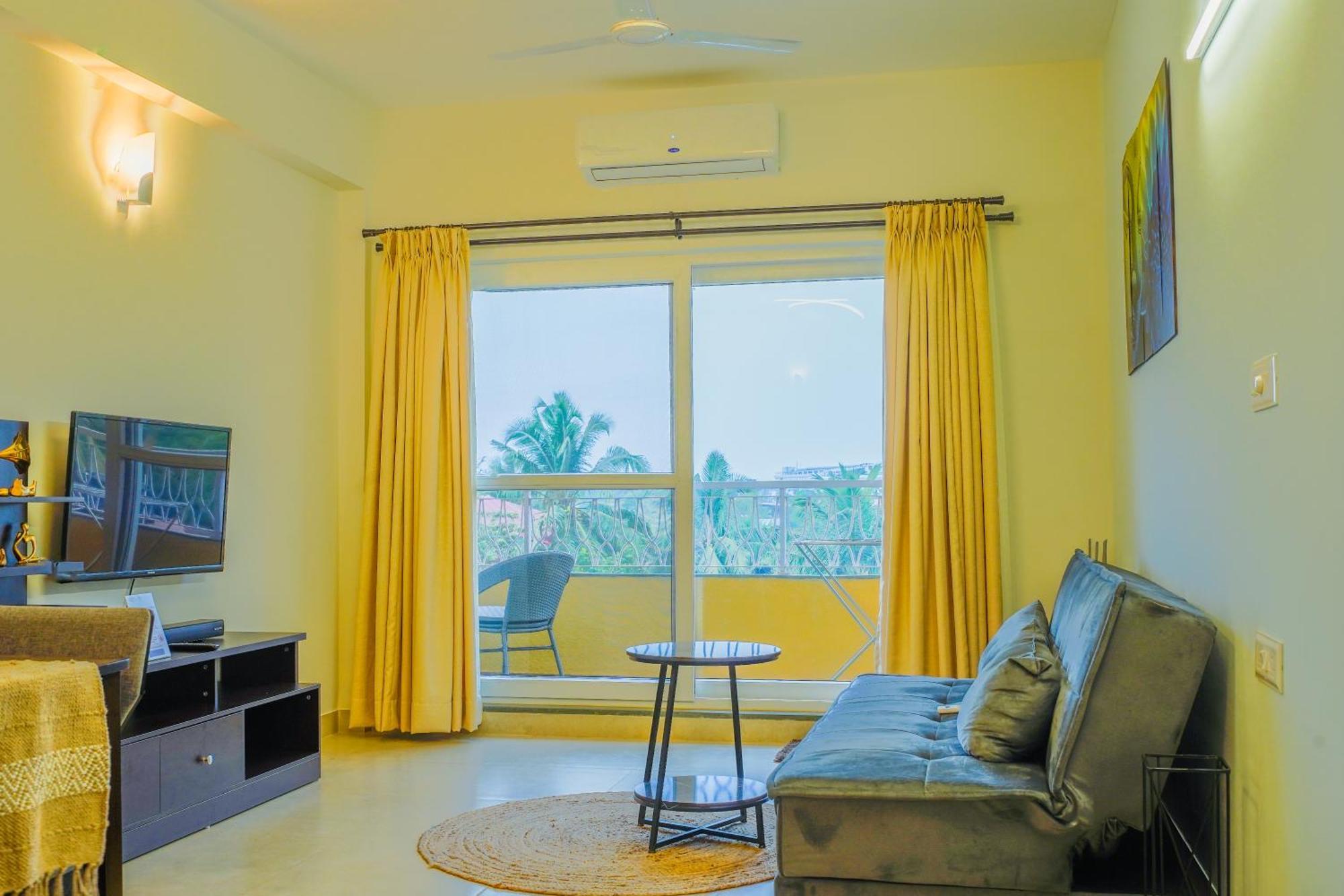 Alaya Stays 1 Bhk With Balcony & Pool - Veera Marina 칸돌림 외부 사진
