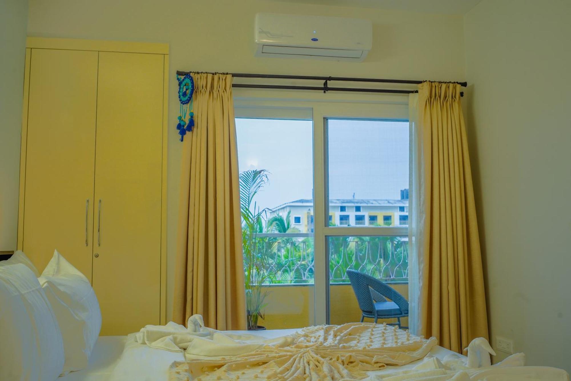 Alaya Stays 1 Bhk With Balcony & Pool - Veera Marina 칸돌림 외부 사진