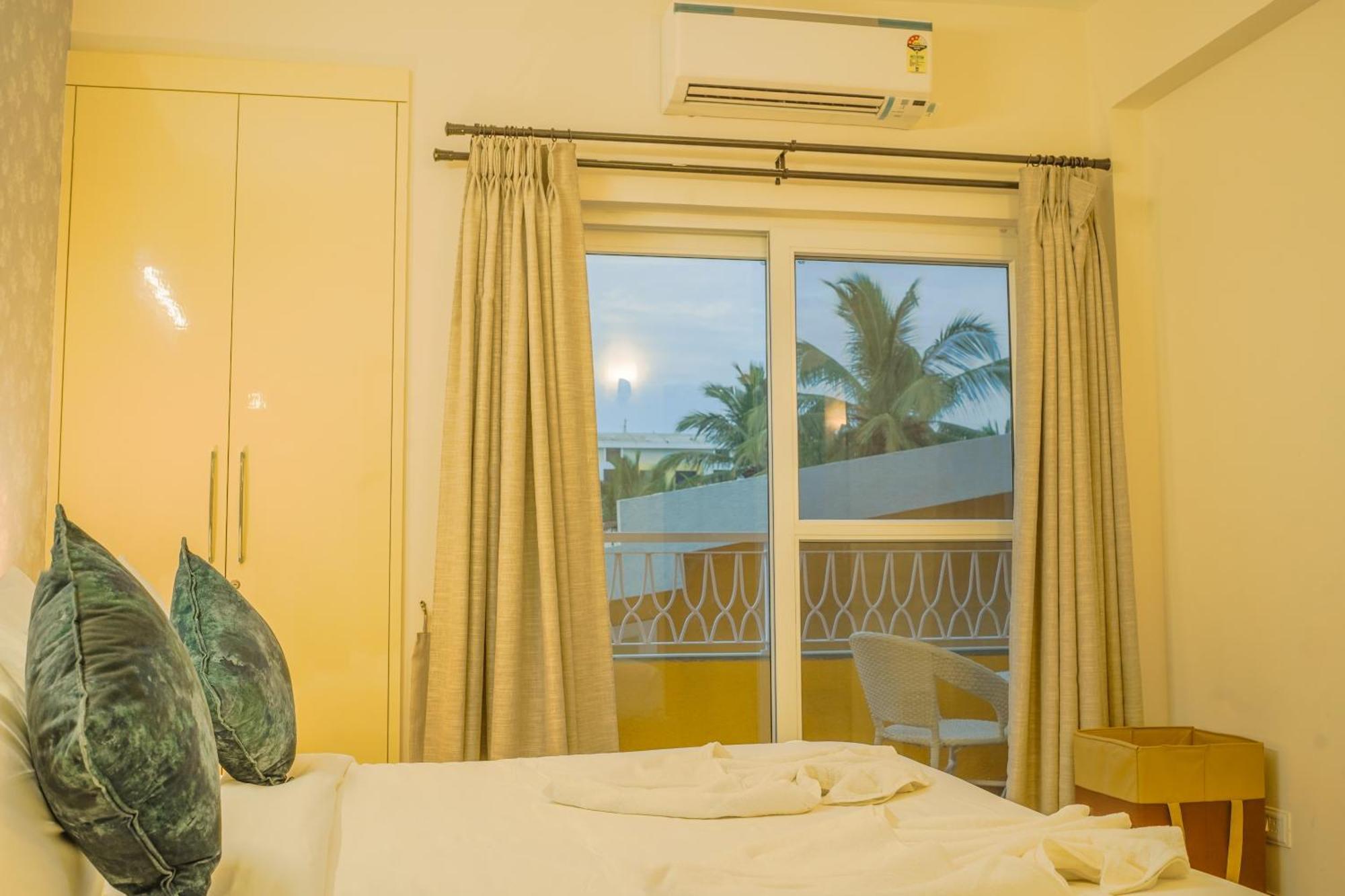 Alaya Stays 1 Bhk With Balcony & Pool - Veera Marina 칸돌림 외부 사진