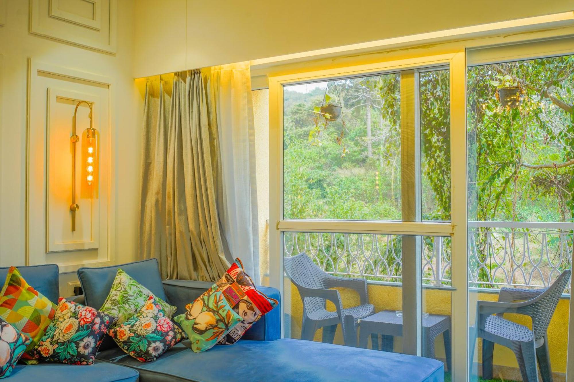 Alaya Stays 1 Bhk With Balcony & Pool - Veera Marina 칸돌림 외부 사진